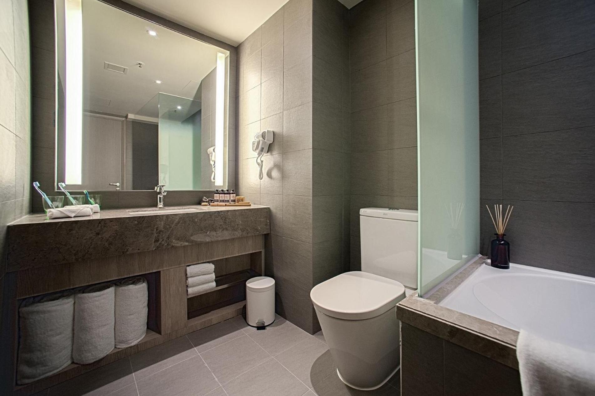 One Dundas Hong Kong Exterior photo